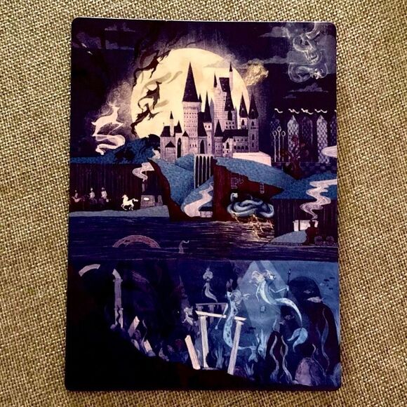 Harry Potter Hogwarts Magnet - Picture 2 of 5